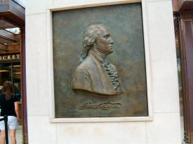 George Washington greets at entrance to Mt. Vernon